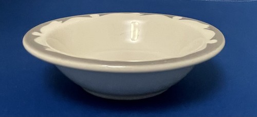 Buffalo China Restaurant Ware Grey Scalloped Berry Bowl Dessert Dish 4 1/2” 1965 - Picture 4 of 5