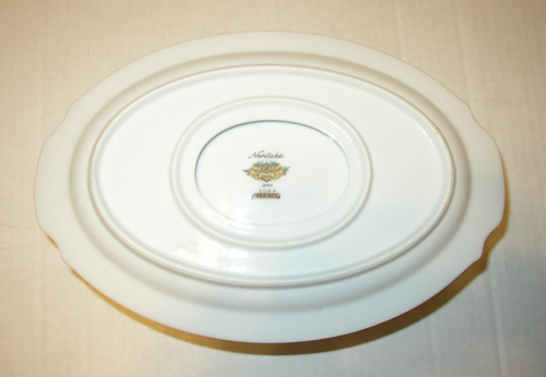 Barco gravado NORITAKE china Brenda 3064 con placa inferior adjunta borde dorado floral Usado en excelente condición - Imagen 4 de 7
