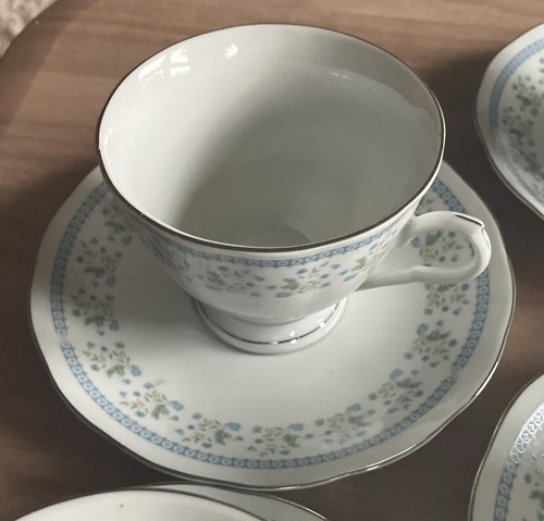 Fine Porcelain 18 Piece Tea Set. Please Read Description - Picture 10 of 23