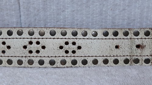 HOLLISTER - modischer Damengürtel - BEIGE Distressed Nieten Leder - Größe S - Bild 9 von 12
