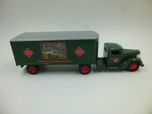 Ertl 1:43 Scale 1948 Diamond T Semi Tractor-Trailer Railroad Express Agency