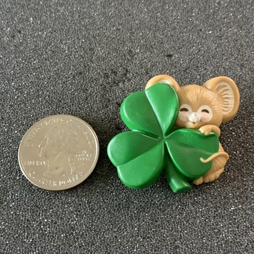 St. Patrick's Days Green Clover Little Mouse Kunststoff Pin Pinback #40732