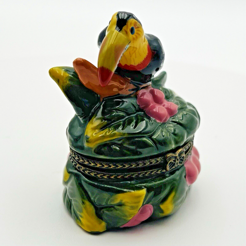 Toucan Tropical Bird Porcelain Enamel Pill Box, Bronze Filligree Hinges + Trim - Picture 20 of 24