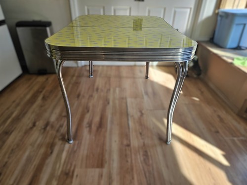 Vintage MCM 1950s - 60s Yellow Formica & Chrome Table w/ Leaf Atomic Starburst - Picture 6 of 15
