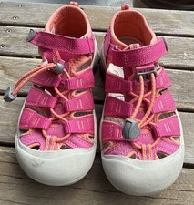 KEEN Child Newport H2 Closed Toe Water Sandals US Size 13 Very Berry/Coral