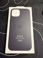 Genuine Apple iPhone 14 Silicone Case with MagSafe - Midnight