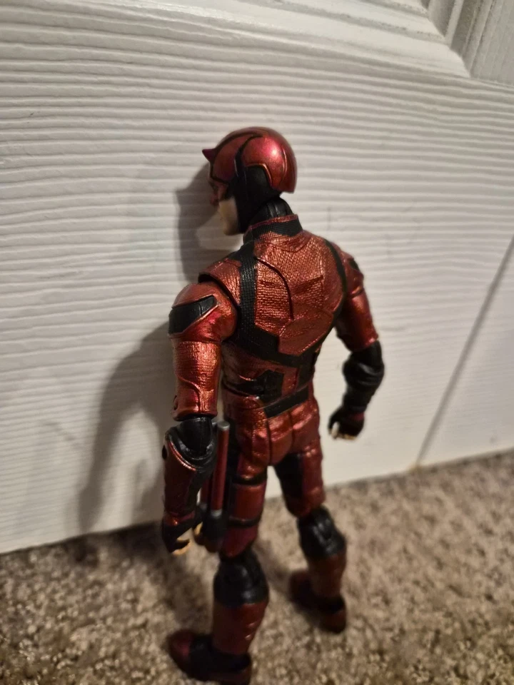 Creaciones personalizadas: armadura metálica versión Netflix DAREDEVIL Marvel Legends Foto 3 de 4