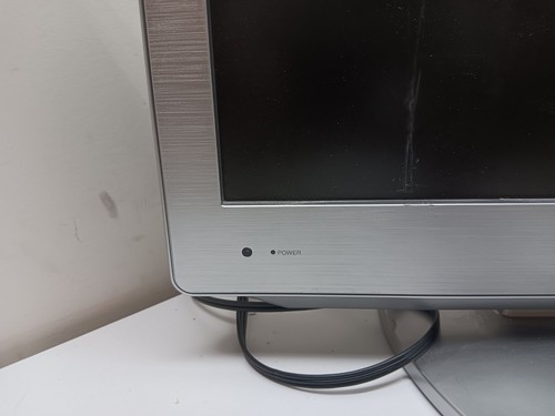 Toshiba LCD TV mit integriertem DVD Player 19LV610U 19" 720p - mit Fernbedienung TEILE/REPARATUR - Bild 5 von 21
