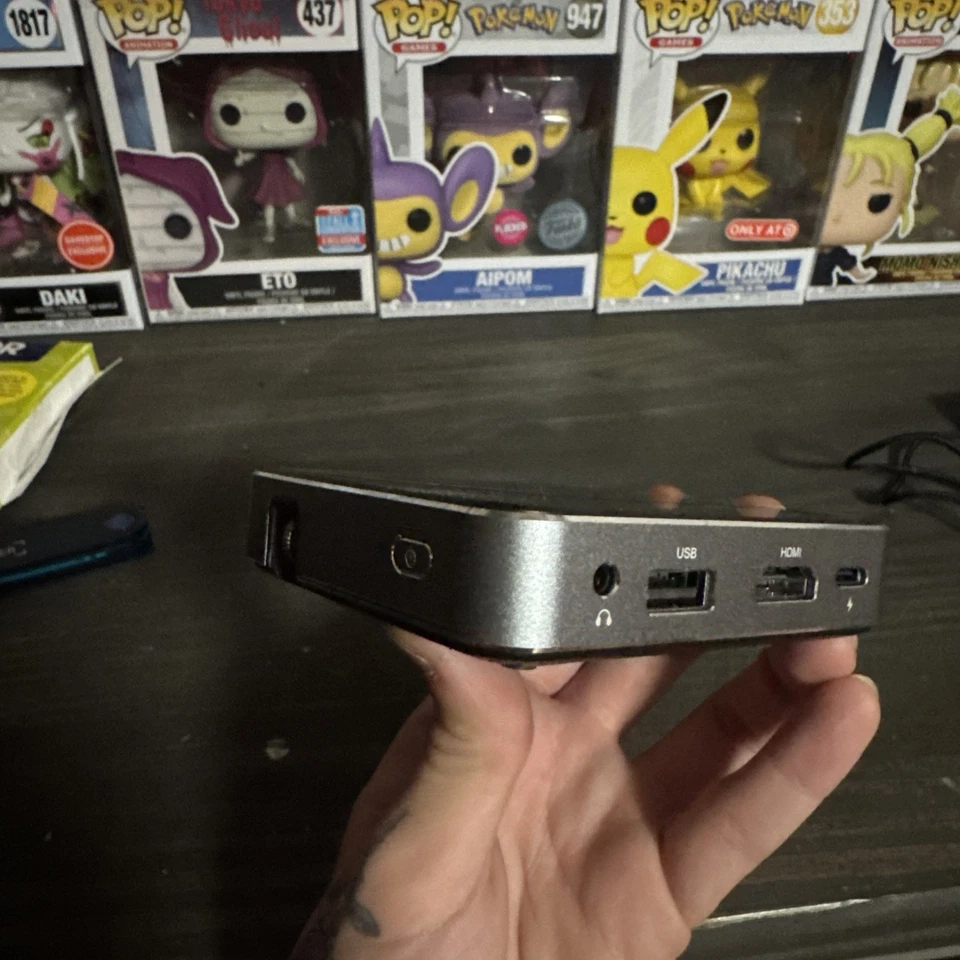 Kodak Luma 75 Ultra Mini Projector, HD 1080p Support DLP Pico Projector - Black - Image 4 of 4