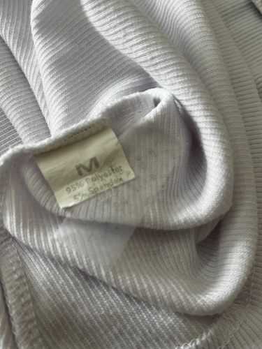 ☀️WOMEN'S MED WHITE SLEEVELESS w/SNAPS SCOOP NECK RIBBED TANK - Picture 6 of 8