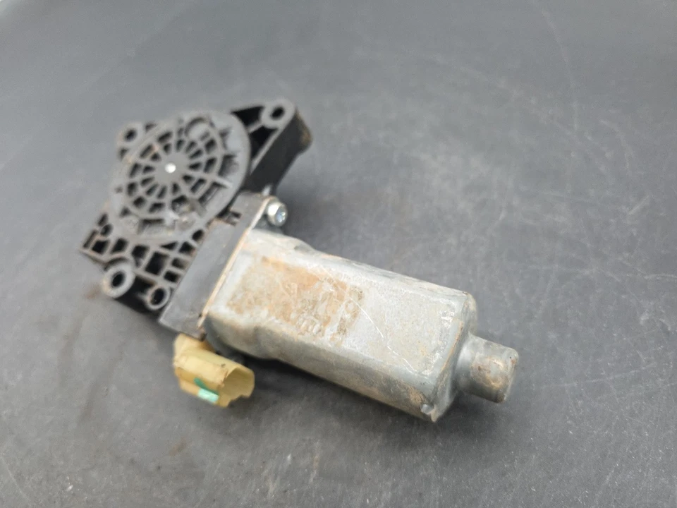 Motor ventana eléctrica trasero izquierdo Dorman 742-738 se adapta a Hyundai Veracruz 07-12 X21-696 Foto 2 de 4