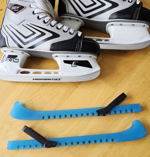 CCM Proformance NHL 2.0 EXO-SKEL AGILITY ICE HOCKEY SKATES UK Size 10.5 - Picture 3 of 11
