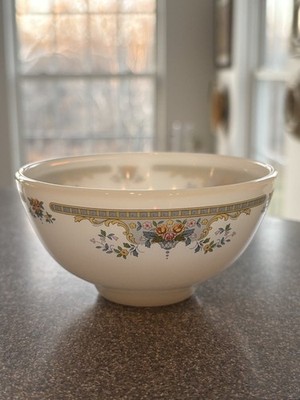 Vintage 1980's Soojung Small Opal Milk Glass 4 1/2'' Bowl