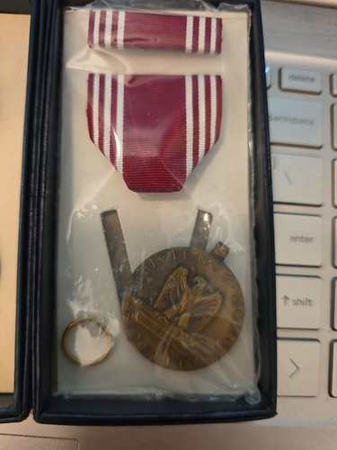 MEDALLAS DE BUENA CONDUCTA DEL EJÉRCITO DE ESTADOS UNIDOS ERA DE VIETNAM TODAVÍA EN CAJA - VER TIENDA MEDALLAS DE LA SEGUNDA GUERRA MUNDIAL - Imagen 10 de 23