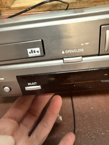 Samsung DVD-V1000 DVD/VCR Combo DVD To VHS Tested Working W/ Remote - Picture 17 of 24
