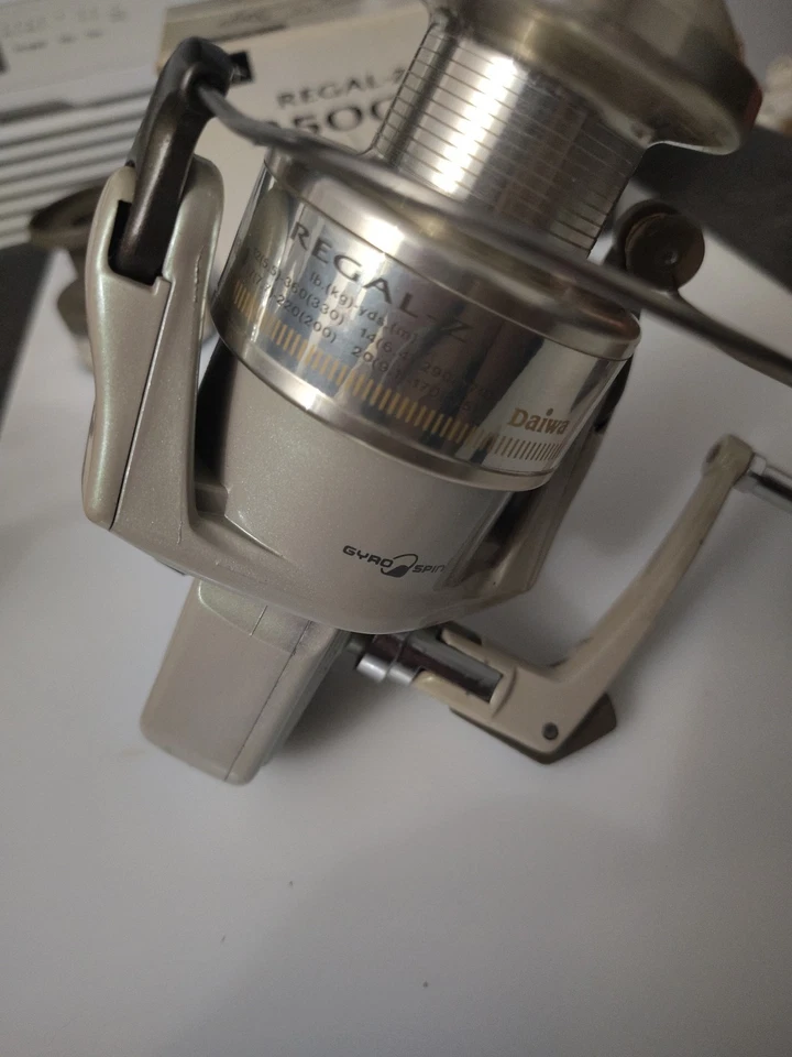 VINTAGE ( Daiwa ) REGAL-Z 4500 T with XTRA SPOOL ( NOS ) SEE PHOTOS - Image 4 of 4