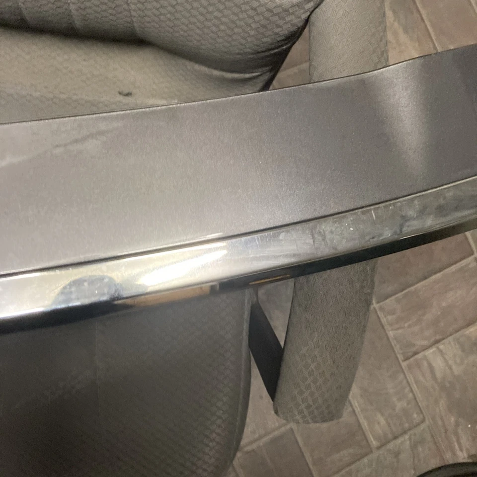 PEUGEOT 2008 TAILGATE BOOT LID SPOILER IN GREY EVL MK1 A94 P/N 9678324280 - Image 2 of 4