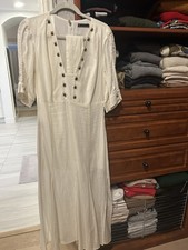 VIX Paula Hermanny White Button Accent V-Neck Half Sleeve Midi Dress M