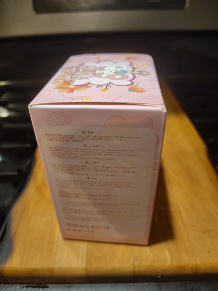 lilas jardín tea party mini caja ciega Foto 3 de 4