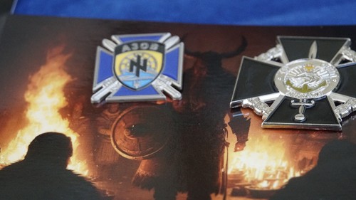 Premio Croce ucraina con spade - Foto 7 di 7