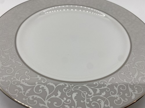 Mikasa Fine China L3438 Parchment Salad Plates - Thailand - NEW - Set of 2 - Picture 5 of 8
