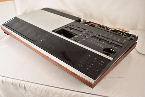 Bang & Olufsen B&O Beocenter 7700 Turntable Cassette Receiver for PARTS/REPAIR - Picture 4 of 15