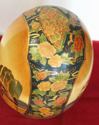 12" Satsuma Style Porcelain Egg | 1960s Hand-Painted Geisha Women & Baby Travel - Picture 15 of 20