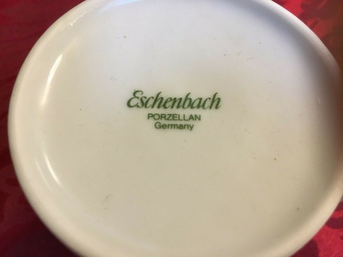 Eschenbach Porzellan Father Christmas w/Elves Mug, 4" tall, no chips/cracks - Imagen 5 de 5
