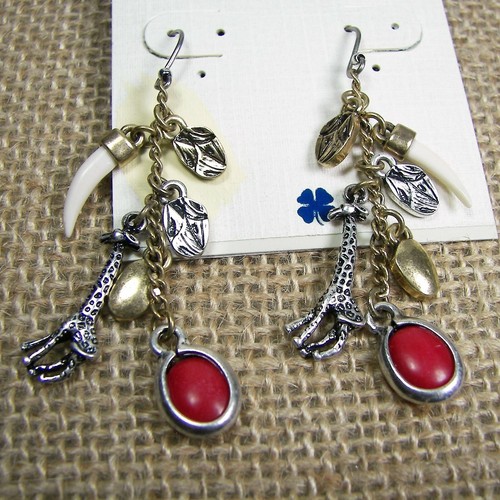 Lucky Brand Cape Town Necklace Earring Set Giraffe Tusk Coral Charms Silver Tone - Picture 7 of 9