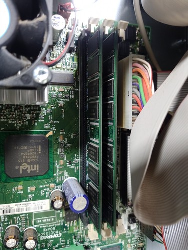 Vintage Compaq DeskPro EN Pentium III 866MHz 64MB RAM Win 98 - Boots to BIOS - Picture 10 of 18