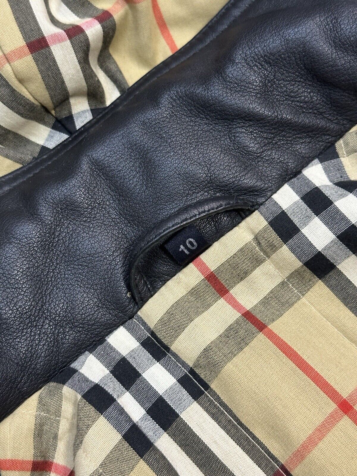 Foto 7 di 10