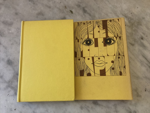 Roman auf gelbem Papier. Or Work it out for Yourself Smith, Stevie. Hardcover 1969 - Bild 6 von 9