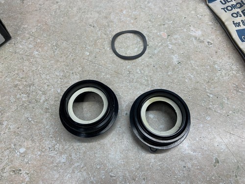 NOS Campagnolo Power-Torque OS Fit Integrated BB30 Bottom Bracket Cups 68x42 EPS - Picture 3 of 8