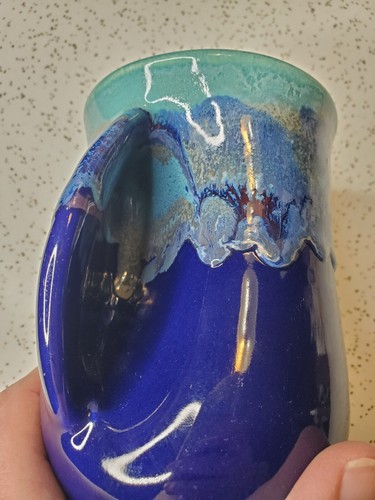 Neher Pottery 14 fl oz Right Handed Hand Warmer Blue Green Mug - Signed 2006 - Picture 5 of 5