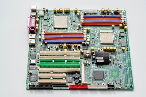 Gigabyte GA-7A8DRH Rev 2.0 Dual Socket 940 Opteron Motherboard EATX ATI Rage XL - Afbeelding 5 van 8