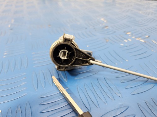 BMW X3 SERIES G01 FRONT DOOR LOCK BARREL WHIT 2 KEY G02 G08 F97 F98 G30 F90 G05 - Picture 6 of 12