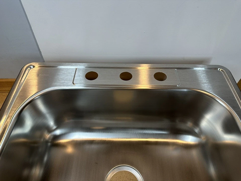 Elkay DSE125223 Dayton 25 дюймов одинарный умывальник кухонная раковина из нержавеющей стали - Изображение 4 из 4