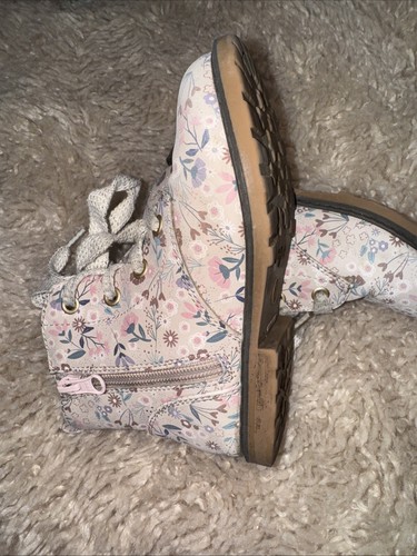 Cat & Jack Giovanna Toddler Girls' Lace-Up Side-Zipper Combat Boots Beige Floral - Picture 4 of 4