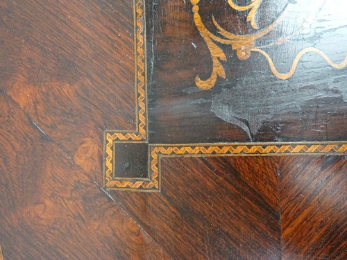 Tavolino a fagiolo palissandro intarsiato Carlo X prima metà 1800 da restaurare - Foto 6 di 17