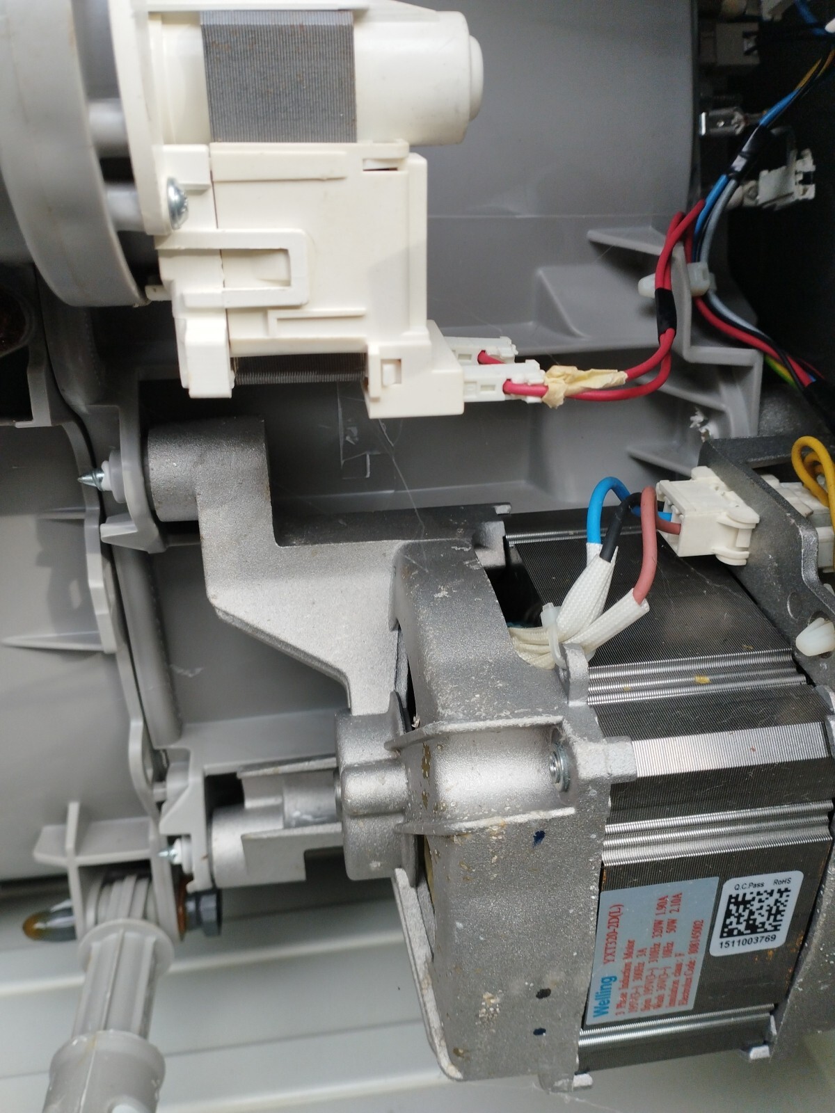 Zanussi Lindo 300 A+++ 9kg Washing Machine Picture 2 of 4 Zanussi Lindo 300 A+++ 9kg Washing Machine Picture 2 of 4