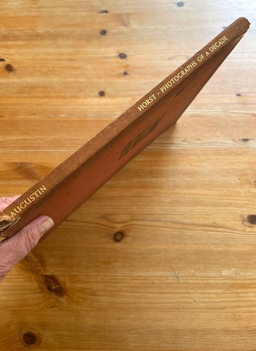 Orange Linen Hard Cover 1944 Horst Photographs of a Decade 1st Edition 133 pages - Imagen 4 de 8