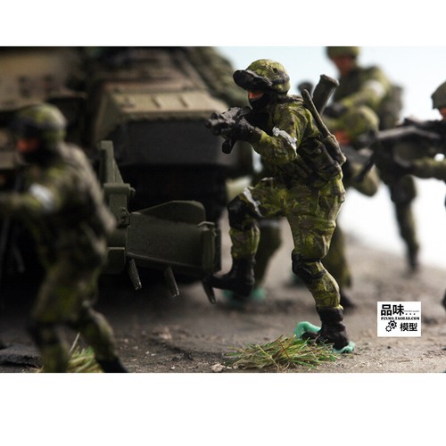 Homemade 1/72 Russian Armored Combat Team 8 Troopers Finished Colored Model - Picture 5 of 19