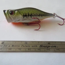 FISHING LURES  UNKNOWN  2½"  POPPER  BLACK & GREEN SIDES