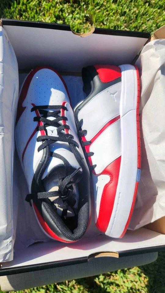 Air Jordan Nu ретро 1 2007 низкий Chicago размер 13 - Изображение 4 из 4