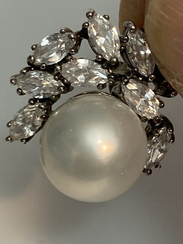 Vintage Large 10-11mm White Pearl with 9 Cubic Zirconia hallmark .925 Earrings - Picture 5 of 9
