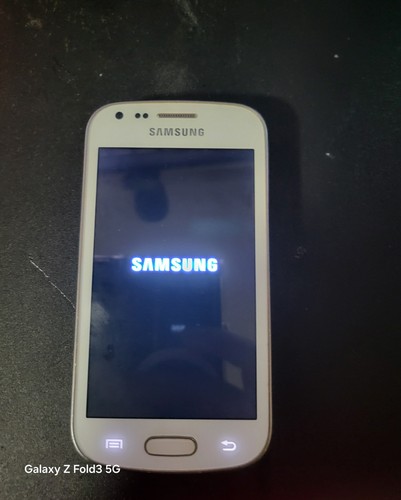 WHITE GALAXY ACE 2 GT-S7560M UNLOCKED CELL PHONE TELUS BELL ROGERS KOODO FREEDOM