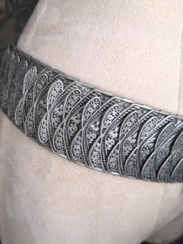 Vintage Silver Stretch Butterfly Belt W/ Blue And Green Rhinestones SZ M/L - Picture 3 of 11
