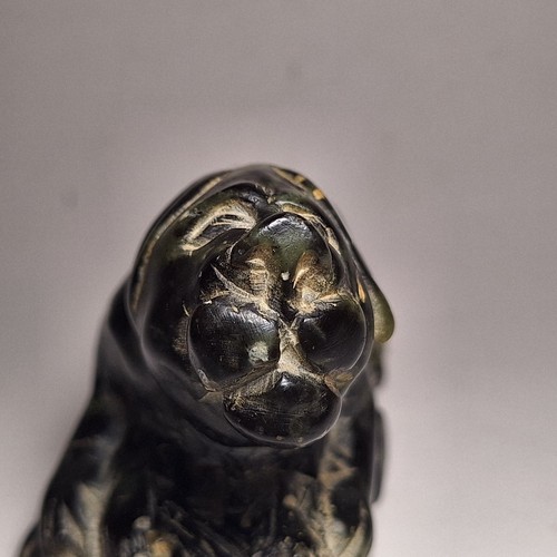 Antigua figura tallada esquimal inuit tallada en piedra negra y verde vintage - Imagen 9 de 15