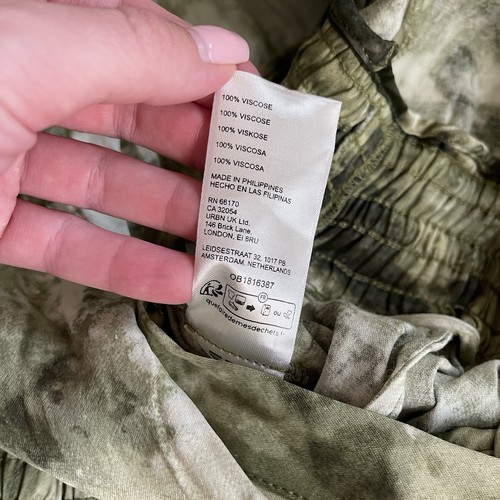 ANTHROPOLOGIE The Somerset Jumpsuit Satin Olive Green Abstract Womens Size Large - Picture 13 of 13