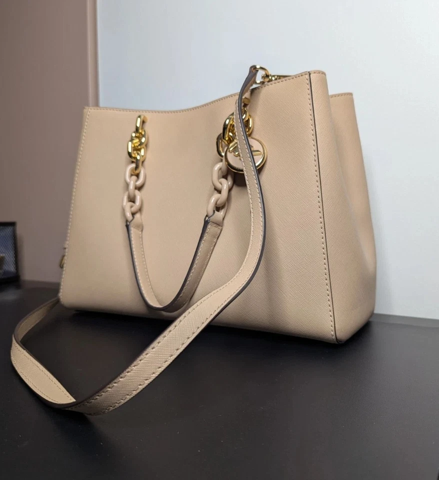 Michael Kors Cynthia Saffiano Leather Satchel Tote Crossbody Handbag Taupe Beige - Image 4 of 4